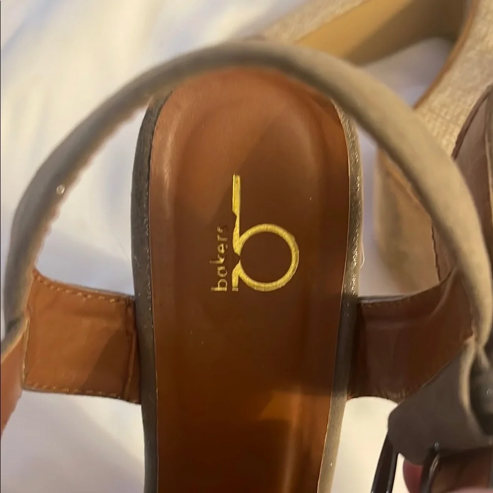 Bakers Gray Platform Heels‎ Excellent Condition